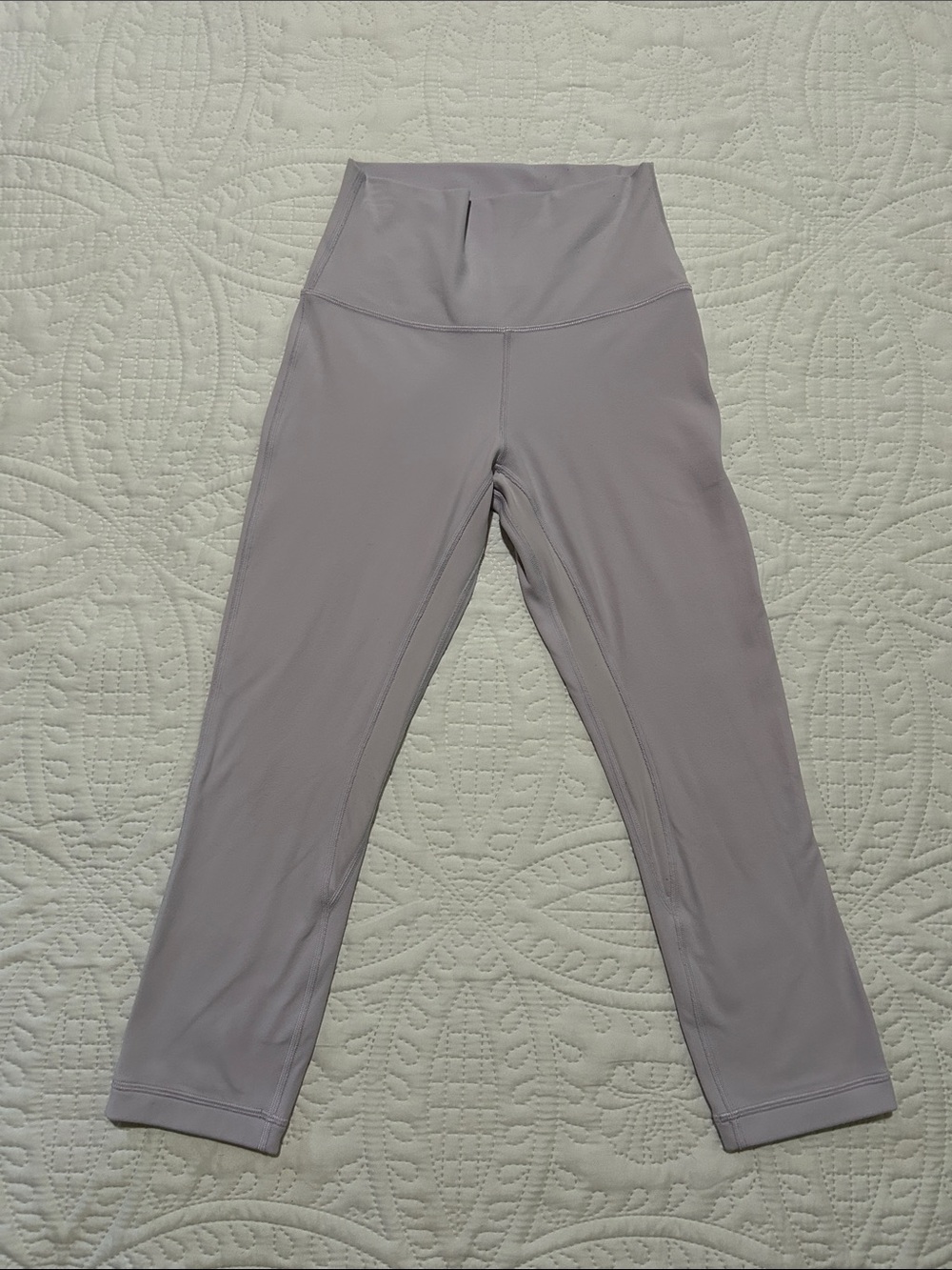 LULULEMON Align Crop *21 - Lavender Sz: 4